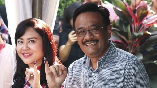 Djarot gunakan hak pilih bersama istri.