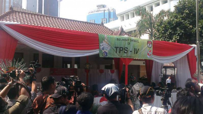 TPS Jokowi ramai di Pilkada DKI putaran dua.