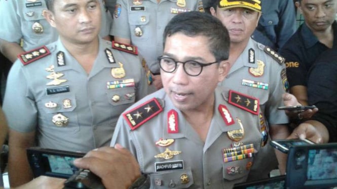 Kepala Polda Jawa Timur, Inspektur Jenderal Polisi Machfud Arifin, dalam konferensi pers di Malang pada Rabu, 19 April 2017.