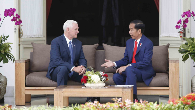 Pertemuan Wapres AS Mike Pence dengan Presiden Jokowi.