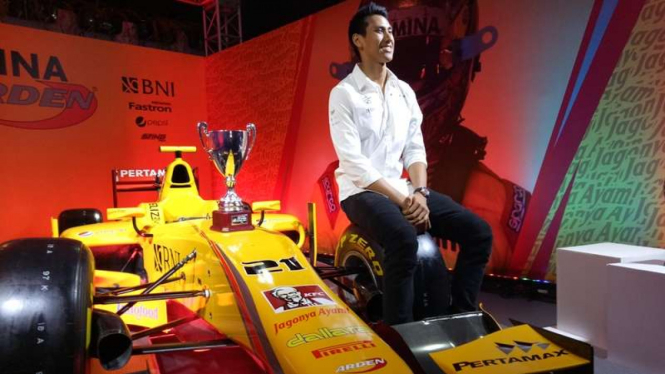 Pembalap asal Indonesia di Formula 2, Sean Gelael