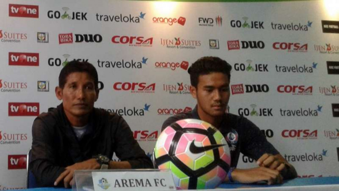 Asisten pelatihArema FC, Singgih Pitono dalam konferensi pers jelang lawan BFC