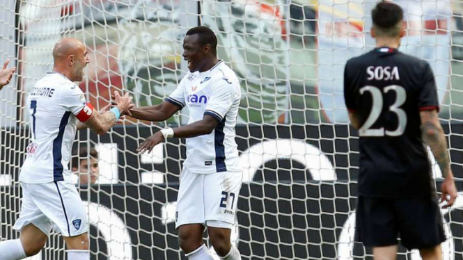 Pemain Empoli merayakan gol ke gawang AC Milan