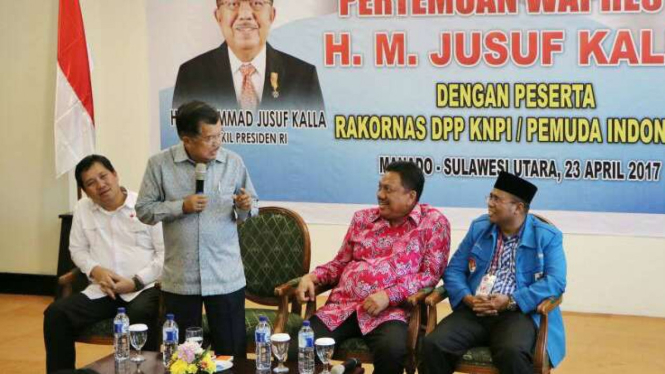 Wakil Presiden Jusuf Kalla saat Rakornas DPP KNPI di Manado.