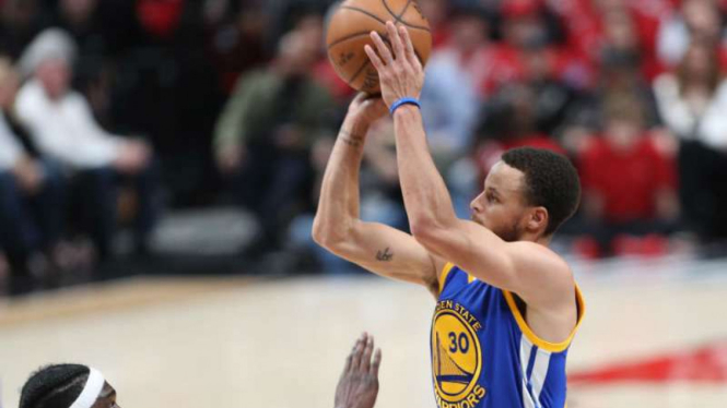 Pebasket Golden State Warriors, Stephen Curry.