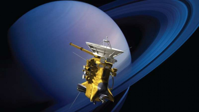 Pesawat ruang angkasa Cassini–Huygens mendekati cincin Saturnus.