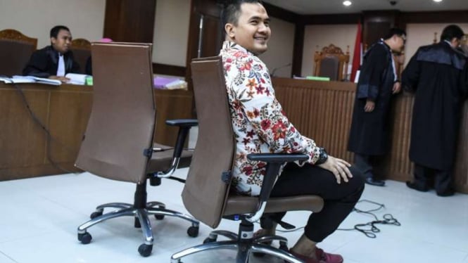 Pedangdut saiful Jamil di persidangan tipikor Jakarta