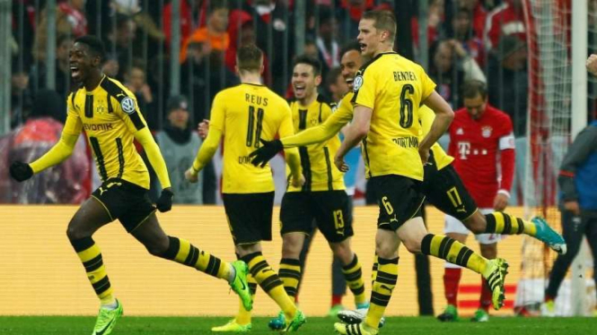 Selebrasi gol dari para pemain Borussia Dortmund
