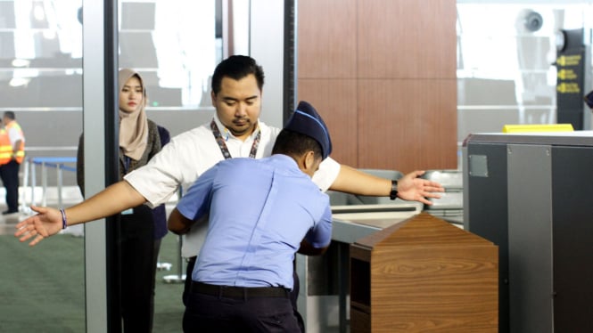 Suasana pemeriksaan di Bandara Soekarno Hatta.