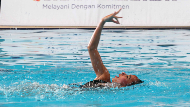 Pertandingan Renang Indah Solo Open Free dan Routine