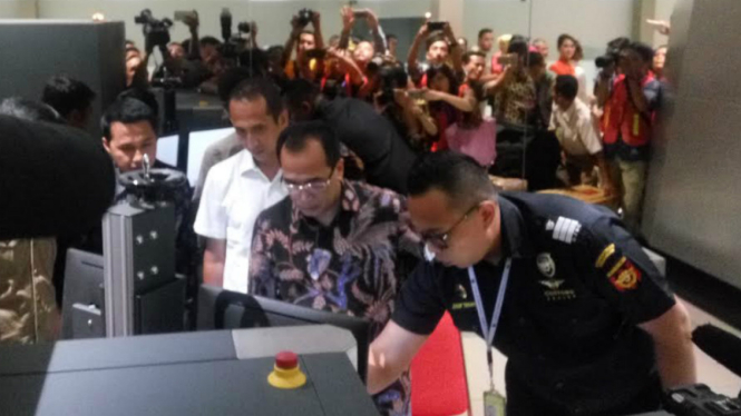 Menteri Perhubungan, Budi Karya Sumadi di Terminal 3 Soekarno-Hatta.