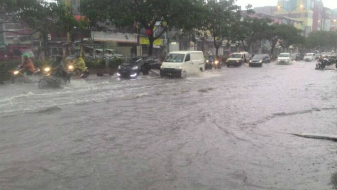 Banjir di kawasan Margonda Raya Kota Depok