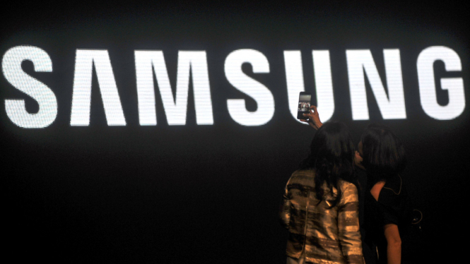 Dian Sastro saat Peluncuran Samsung Galaxy S8