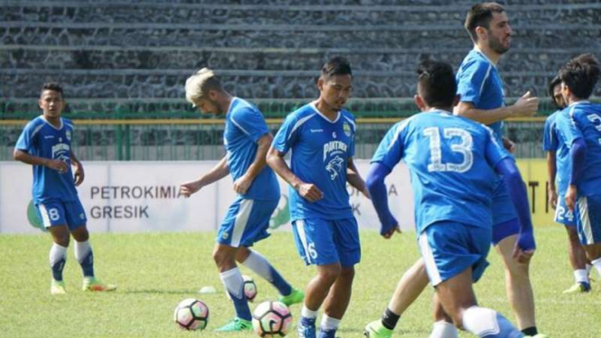 Pemain Persib Bandung berlatih jelang melawan Persegres Gresik