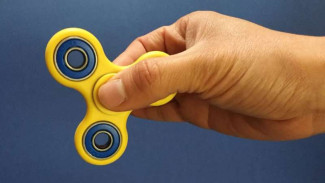 Mengenal Fidget Spinner, Mainan Baru Kekinian