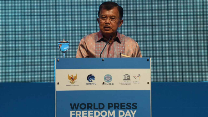 Wakil Presiden Jusuf Kalla saat membuka perayaan World Press Freedom Day di Jakarta, 3 Mei 2017. 