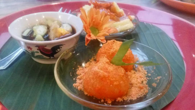 Menu hidangan di restoran Senyum Indonesia