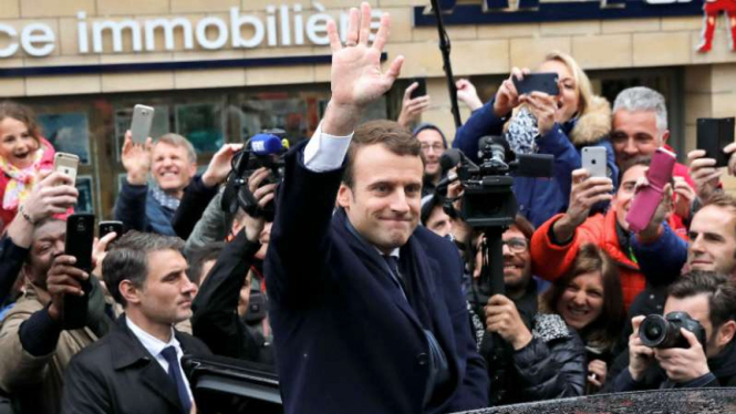 Calon Presiden Prancis, Emmanuel Macron, di kampanye putaran kedua Pemilu.