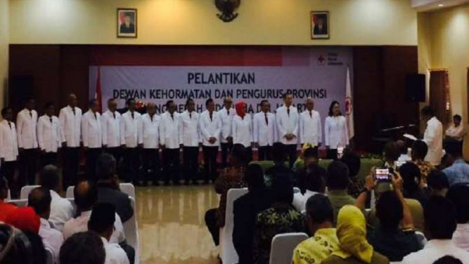 Wakil Presiden Jusuf Kalla melantik pengurus PMI DKI Jakarta