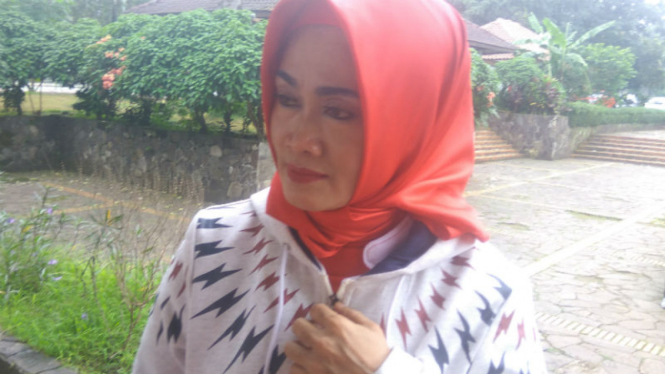 Ibu Jupe, Sri Wulansih