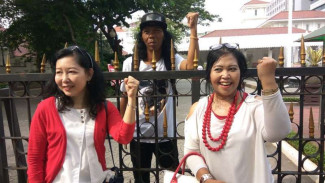 Pendukung Ahok Ngantre Foto Bareng Bersama Bimbim Slank KW