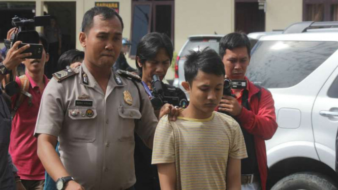 Zendi Ismail (20), narapidana Rutan Sialang Bungkuk Pekanbaru yang ditangkap di Kabupaten Padang Pariaman Sumatera Barat, Kamis (11/5/2017)