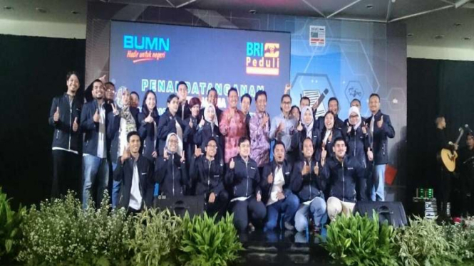 Sebanyak 32 jurnalis dari sebelas media nasional yang dinyatakan lolos dalam program Beasiswa Jurnalis Cerdas (BJC) PT Bank Rakyat Indonesia Tbk, Jumat (12/5/2017)