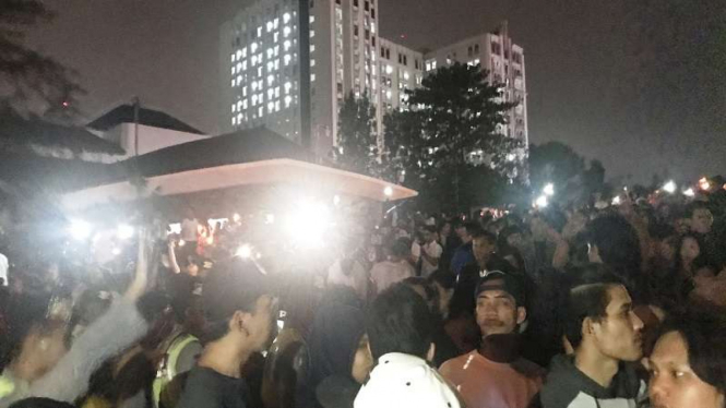 Polisi bubarkan aksi menyalakan lilin di Lapangan Gasibu Bandung