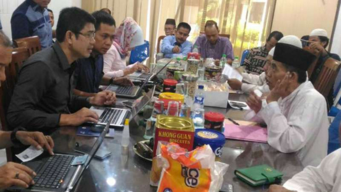 Kantor Yayasan Masjid Mujahidin saat pengurusnya dimintai keterangan penyelidik Mabes Polri soal ceramah Alfian Tanjung di Surabaya, Jawa Timur, pada Selasa, 16 Mei 2017.