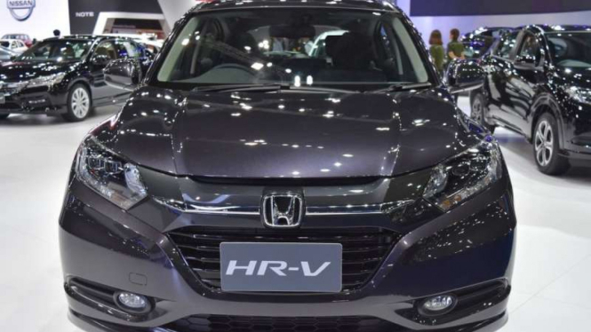 Honda HR-V terbaru.