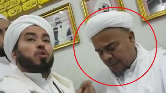 JANGAN DIPAKAI - Habib Rizieq menangis.