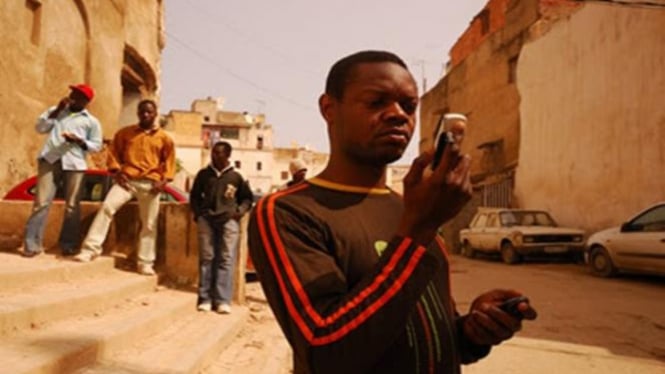 Pengguna ponsel di Zimbabwe.