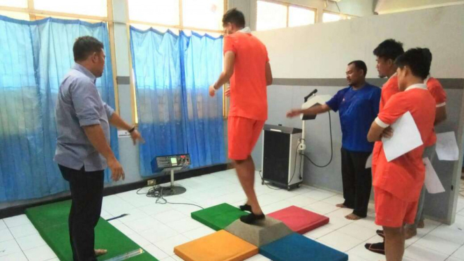 Para pemain Persija Jakarta ketika melakoni tes medis.