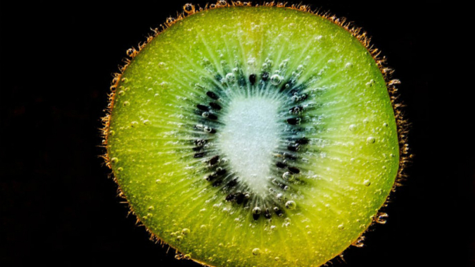 Buah kiwi.