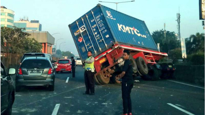 Ilustrasi kecelakaan truk di Tol Tangerang.