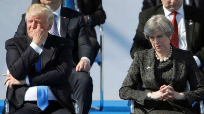 Presiden AS Donald Trump (kiri) dan PM Inggris Theresa May