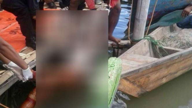 Mayat perempuan ditemukan mengambang di Kali Londo Bozem Wonorejo, Surabaya
