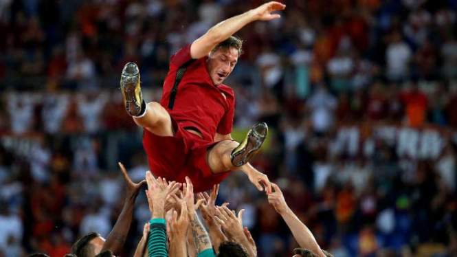 Kapten AS Roma, Francesco Totti di laga perpisahan