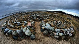 Misteri Batu Labirin di Rusia