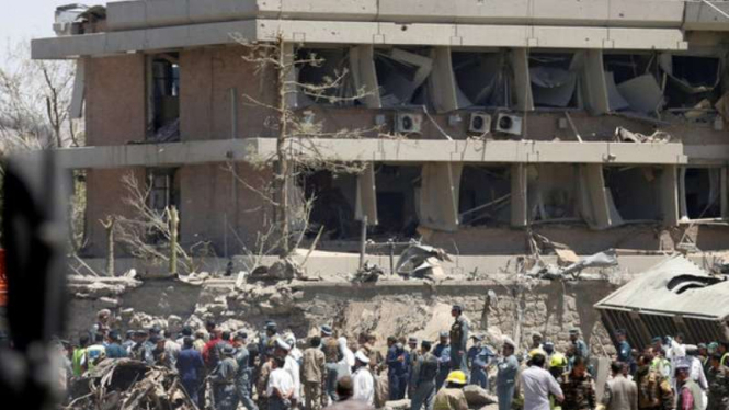 Kantor Kedubes Jerman di Kabul mengalami rusak parah akibat ledakan bom.