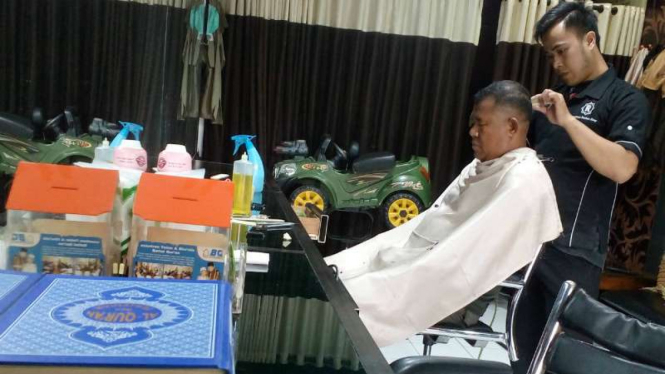  Raihan Barbershop. 