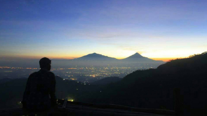 Bukit (Ng)ISIS di Titik Nol Kebun Teh Nglinggo, Kulonprogo