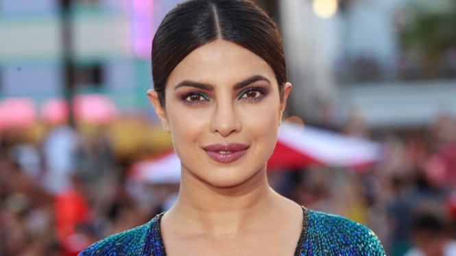 Priyanka Chopra Wore $43M Bulgari Necklace At Rome Event 