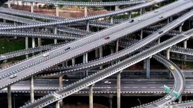 Jembatan layang paling membingungkan sejagat