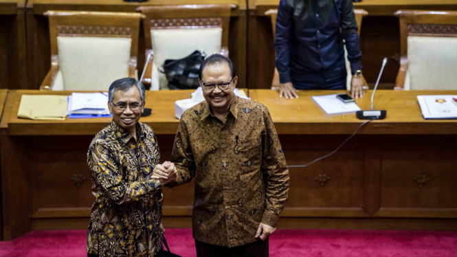 Dewan Perwakilan Rakyat memutuskan untuk memilih Wimboh Santoso sebagai Ketua Dewan Komisioner Otoritas Jasa Keuangan periode 2017-2022. 