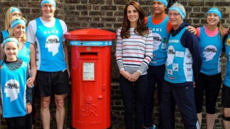 Begini Rupa Sneakers Kesayangan Kate Middleton