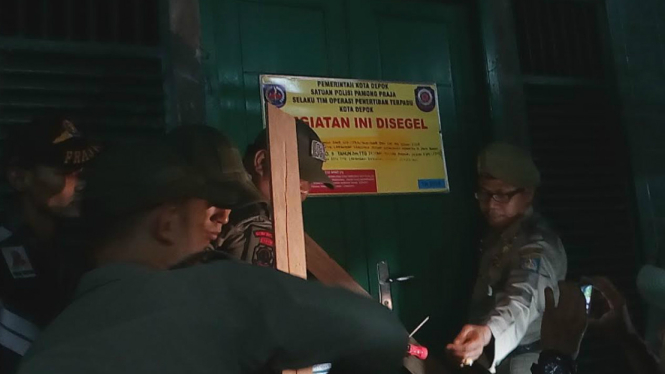 Satpol PP Depok menyegel masjid jemaah Ahmadiyah