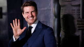 Tom Cruise Jatuh dari Gedung Tinggi