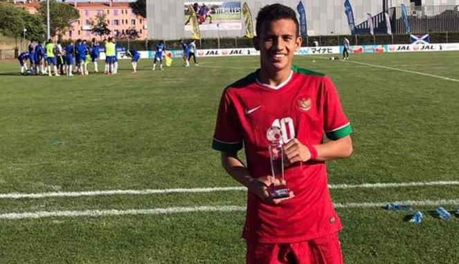 Egy Maulana Vikri saat membela timnas U-19.