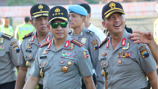 Kapolri Jenderal Tito Karnavian saat meninjau jalur tol untuk mudik